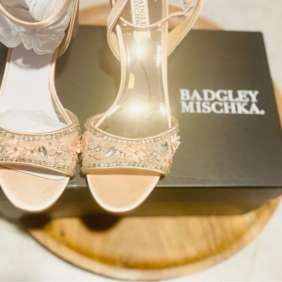 Authentic Badgley Mischka - Picture 7 of 12